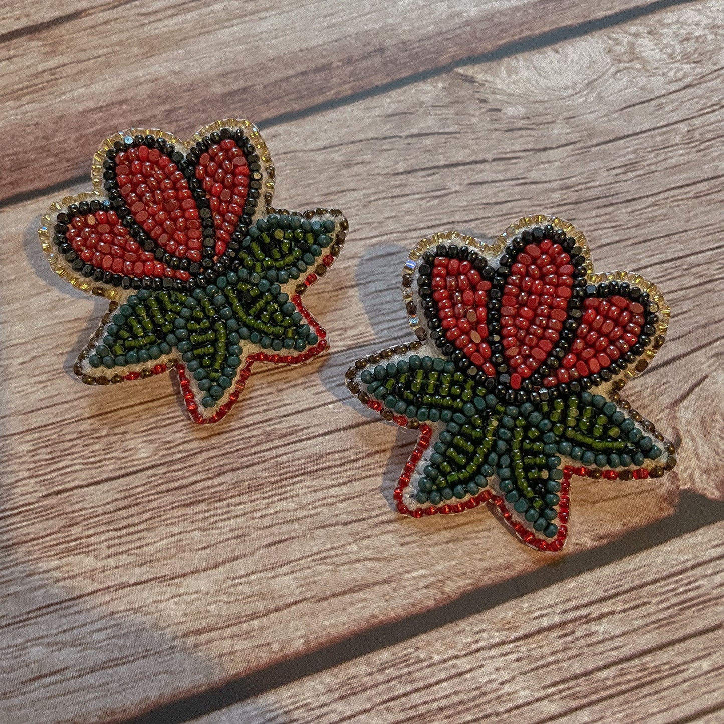 3 Pedal Florals ♥️ Stud earrings