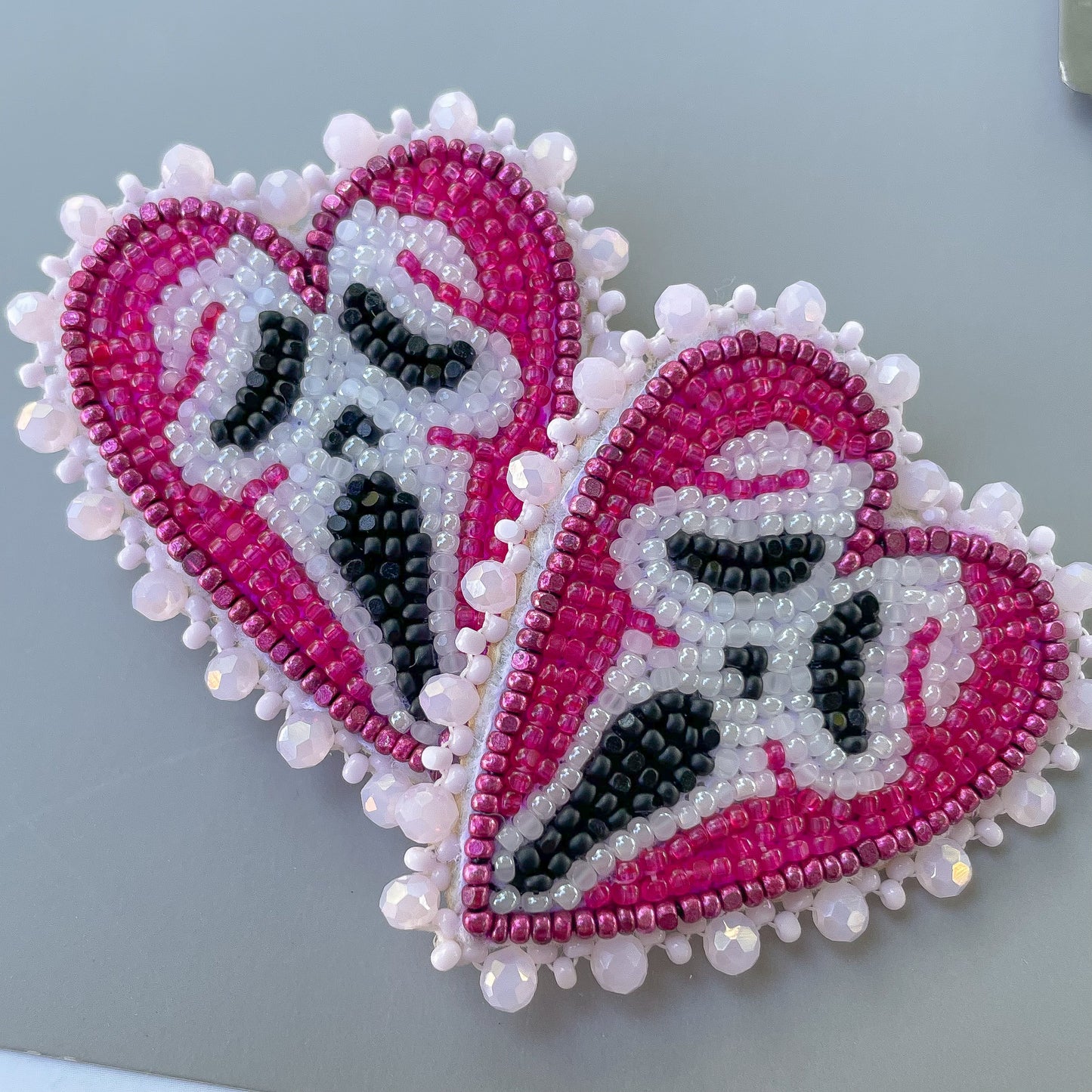 Pink “scream” 💗 Ghost Face Heart Studs