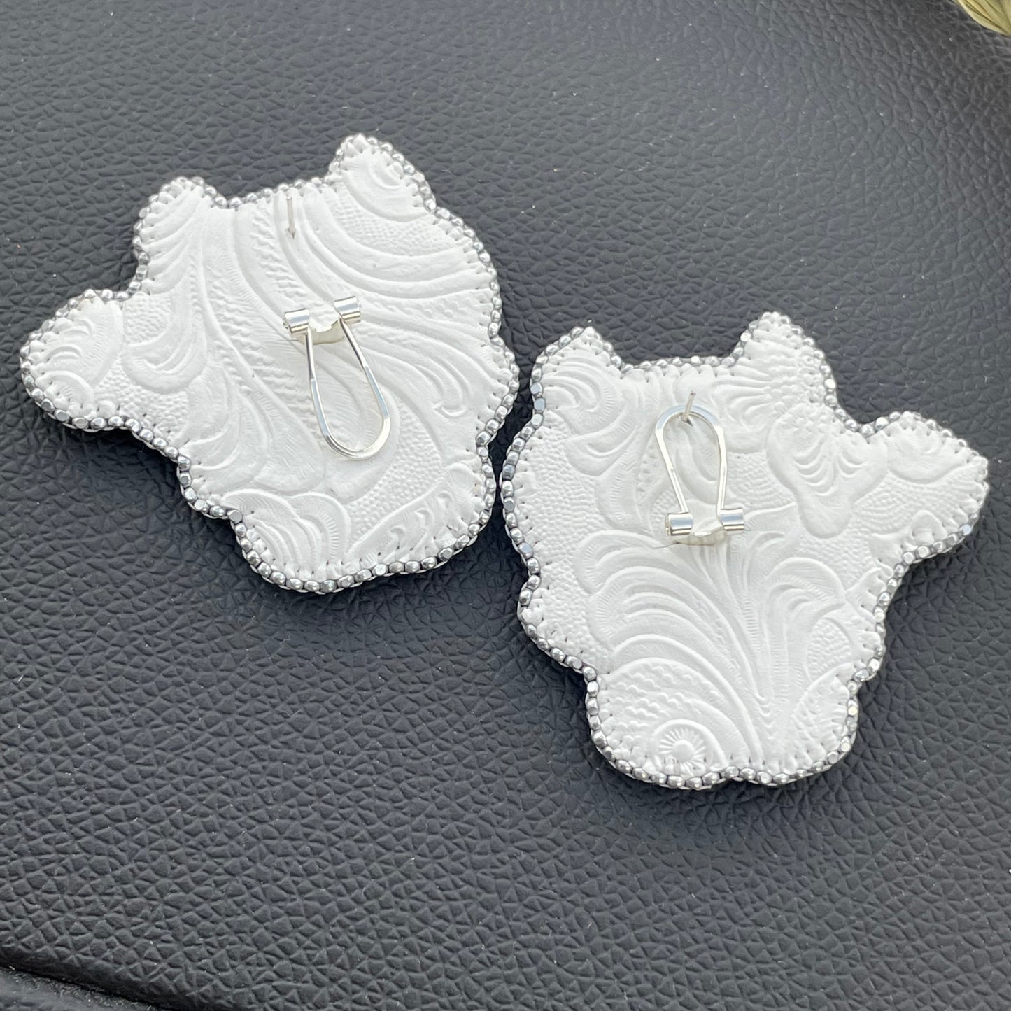 ❤️ Hello Kitty Devils •